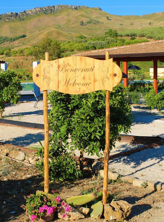 Tenuta Lanza Il Mulino Acquaviva Platani 외부 사진
